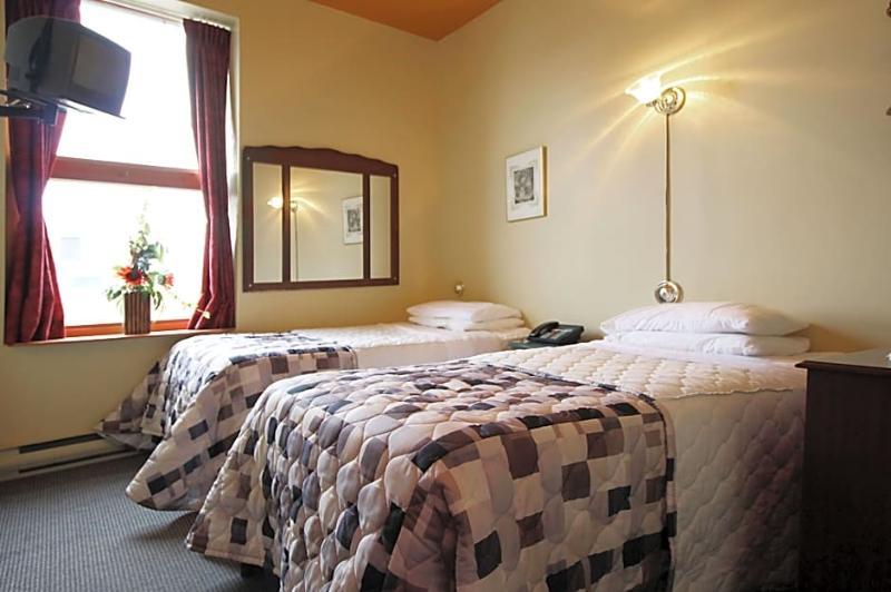 Hotel Champ De Mars Montreal Exterior photo